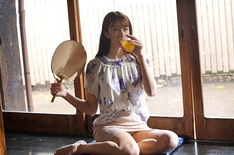 Mùa hè buồn chán ở quê đụ vợ yêu cạnh nhà thiếu thốn vì lấy gã chồng già